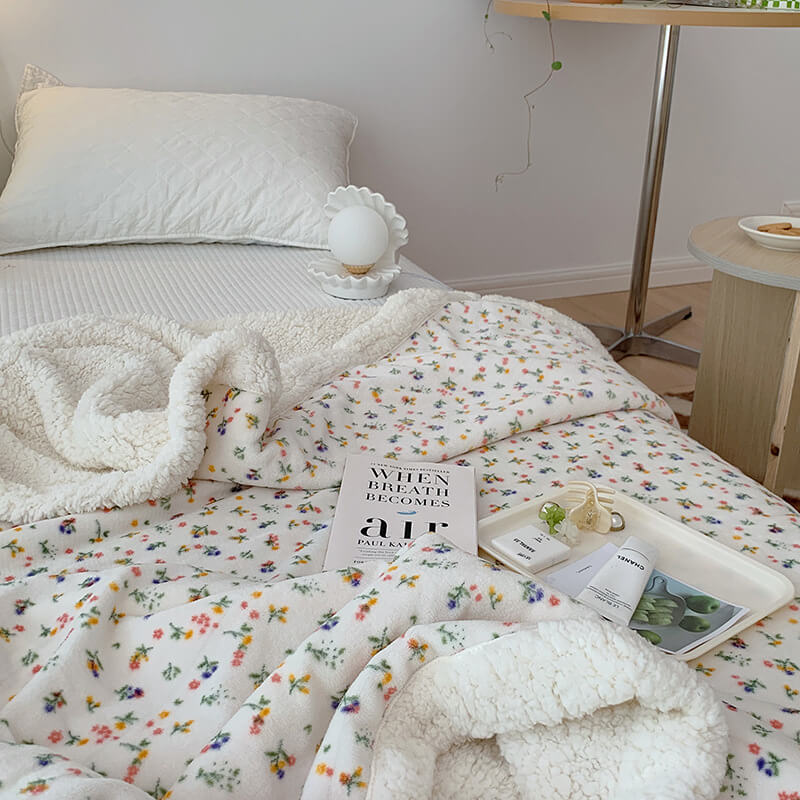 Lamb Wool Nap Blanket for Bedroom