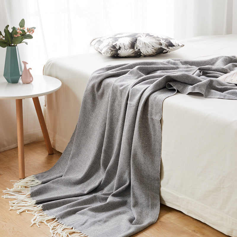 Fashionable And Comfortable Tassel Wool Blanket