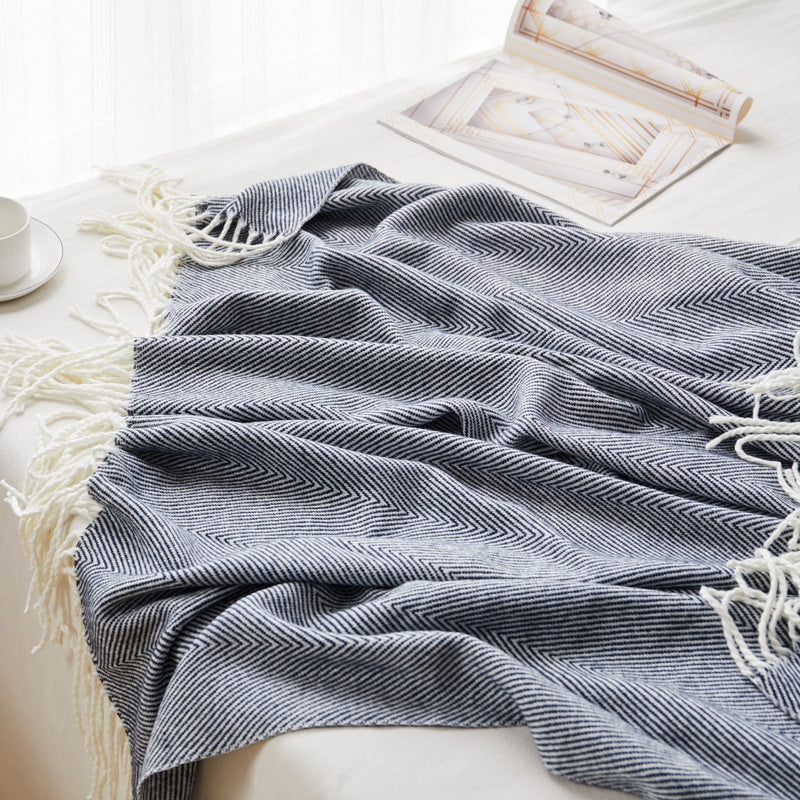Fashionable And Comfortable Tassel Wool Blanket